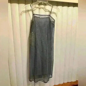 Express World brand size 1/2 woman's dress. Thin straps, 3 layers.
Zip back >